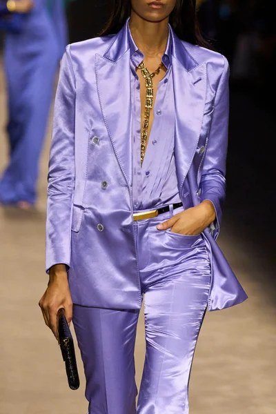 Look 95